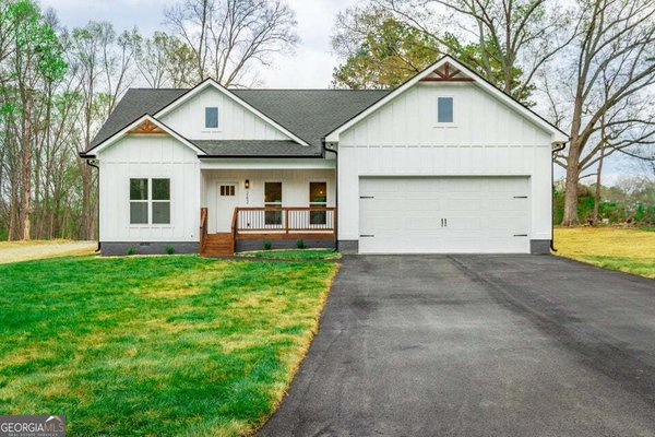 282 Glade Road, Rossville