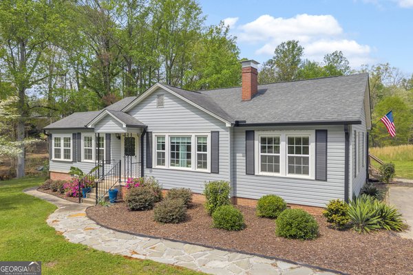 261 Oak Valley Road, Toccoa