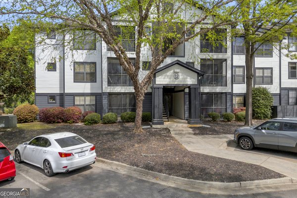 211 Avenue 1232, Athens