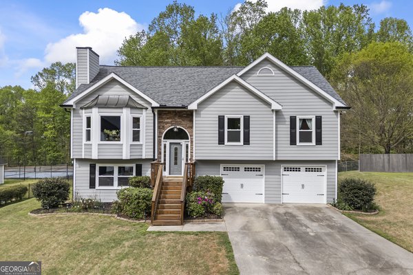 main picture of 2910 Ivy Mill Drive, Buford