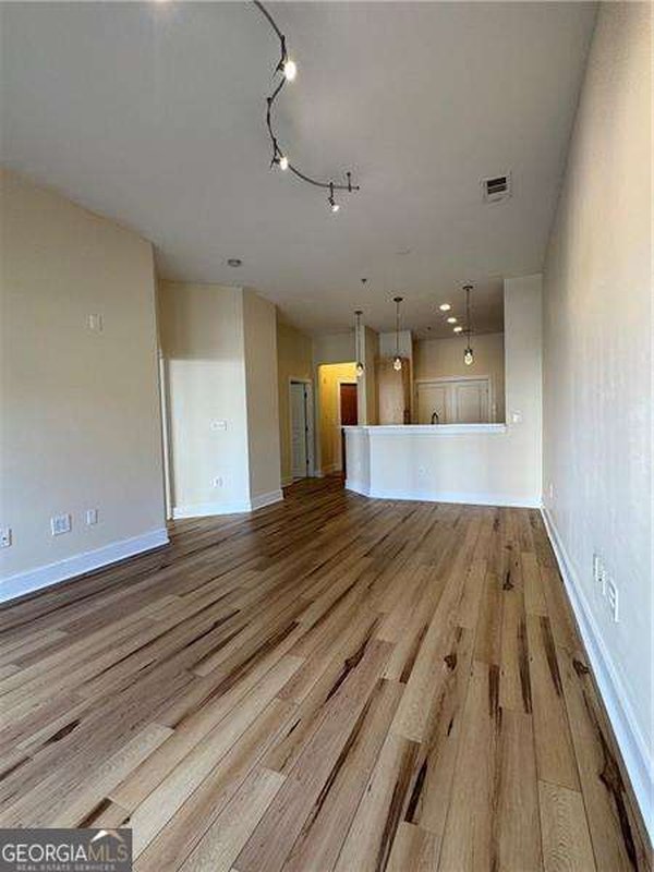 799 Hammond Drive, Atlanta