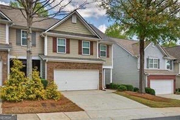 539 Hillside Trail Woodstock