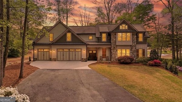 4606 Windsor Drive, Flowery Branch