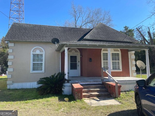 717 Glenore Avenue Waycross