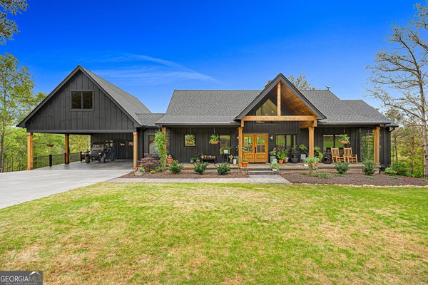 630 Human Road, Bowman