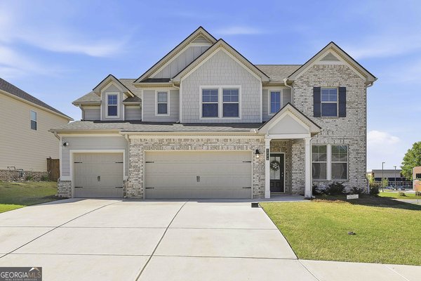 2000 Carolyn Dixon Way, Fayetteville