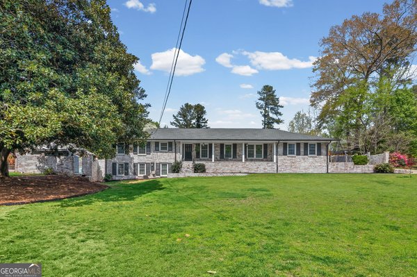 2808 Beverly Hills Drive, Marietta