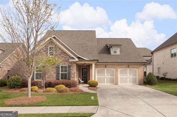 6045 Overlook Club Circle, Suwanee