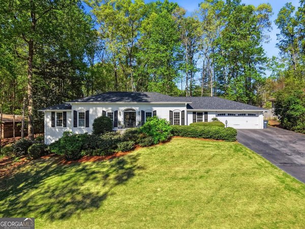 957 Richmond Hill Drive Marietta