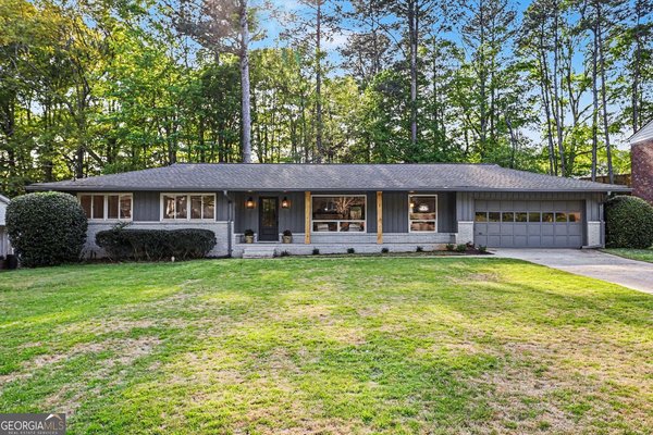 990 Melody Lane, Roswell