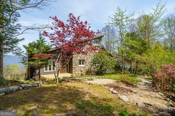 396 Apache Trail, Chatsworth