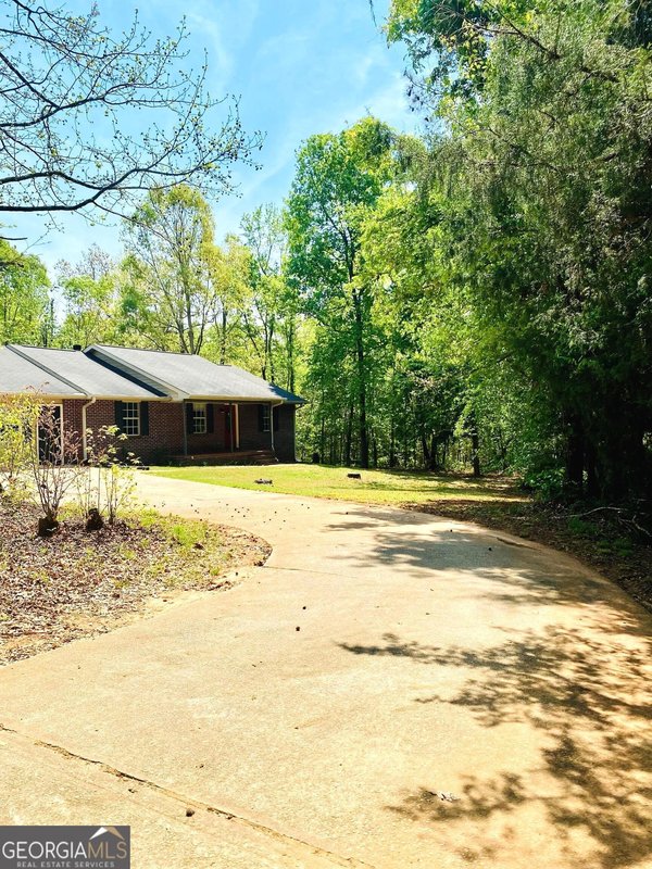 61 Mount Bethel Road, McDonough