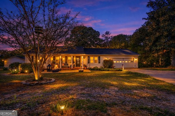 227 Shady Lane, Williamson