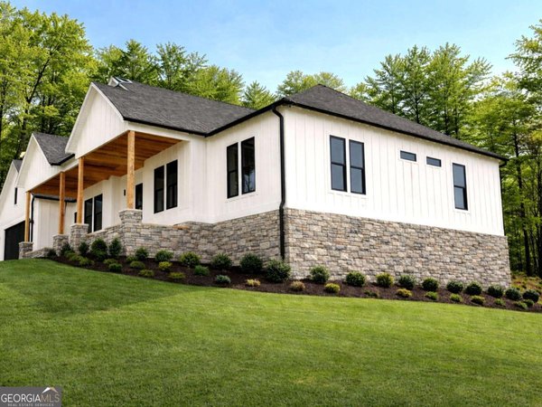 157 Chimney Ridge, Cleveland