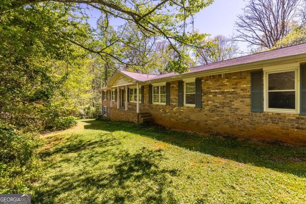 302 Pine Lake Drive Cumming