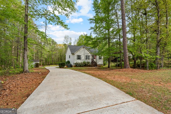 35 Robin Lane Newnan