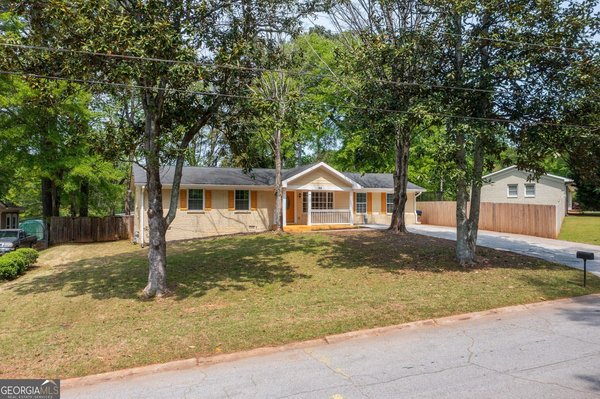 185 Wynona Drive, Marietta