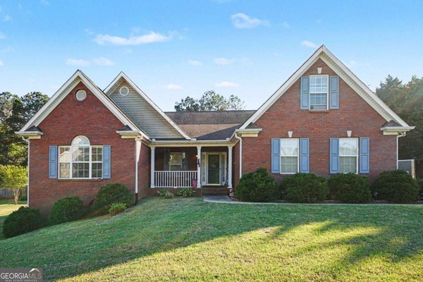 1405 Shiloh Oak Drive, Loganville