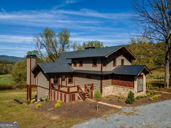 7590 Mobile Road, Blue Ridge