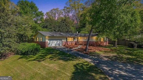 636 Holly Drive Gainesville