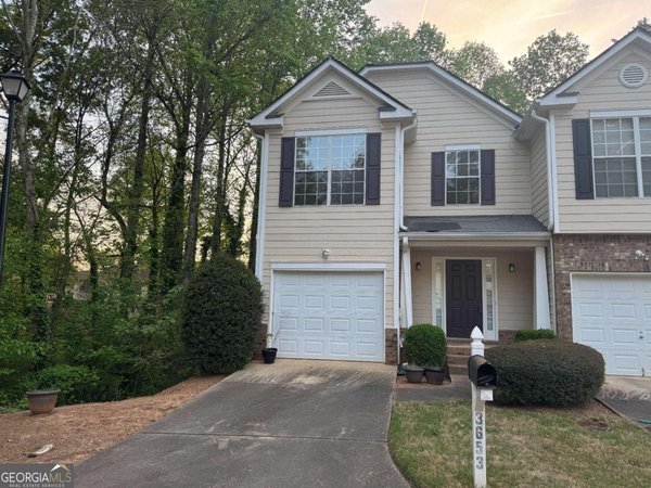 3653 Woodland Cove, Decatur