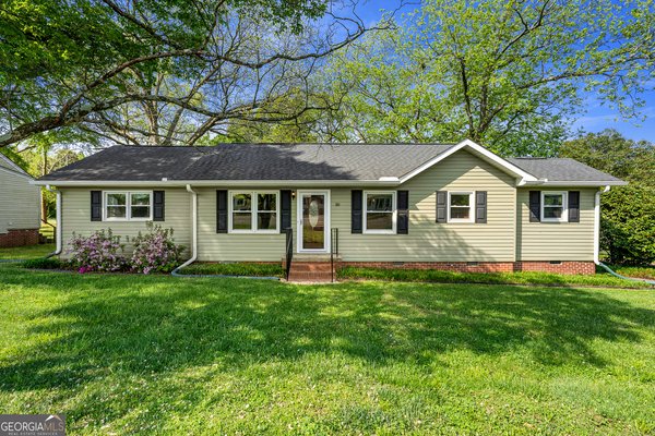 810 Benson Street Hartwell