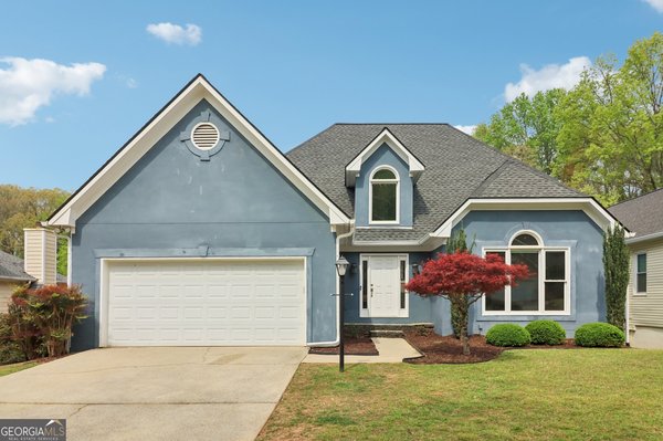 145 Glen Holly Drive, Roswell