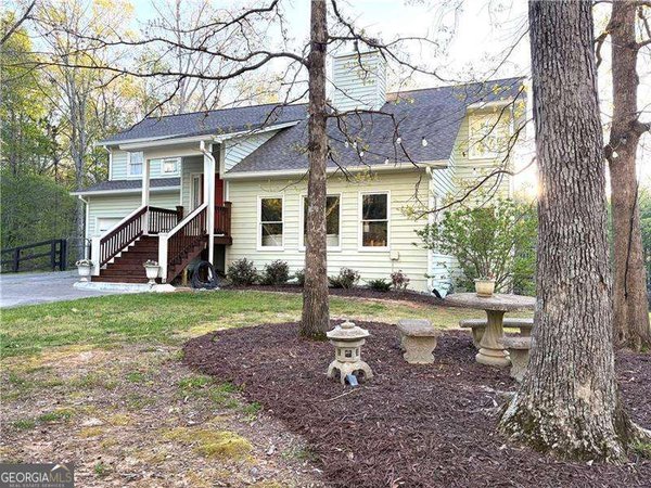 402 Hunters Court, Ball Ground