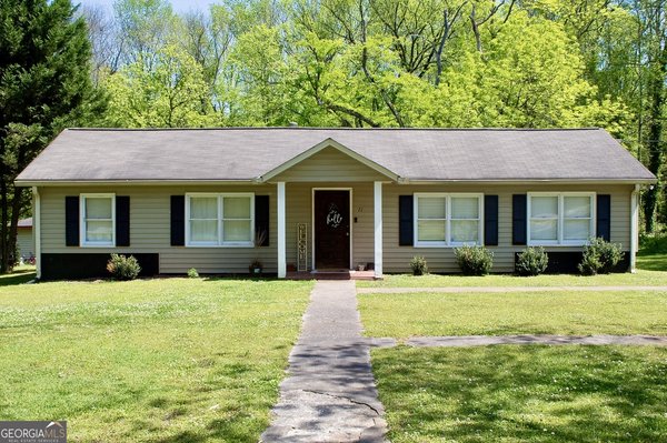 71 Hughes Dairy Road, Lindale