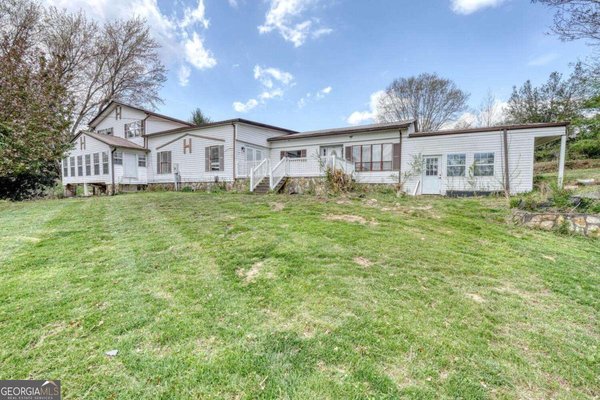 211 Old Copperhill Road, Blue Ridge