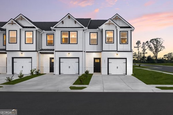 5280 Magnolia Grove Way Gainesville