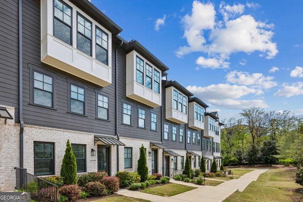 6540 Beacon Drive, Sandy Springs