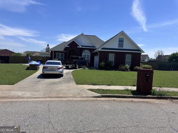 221 Loudon Hill Drive, Warner Robins