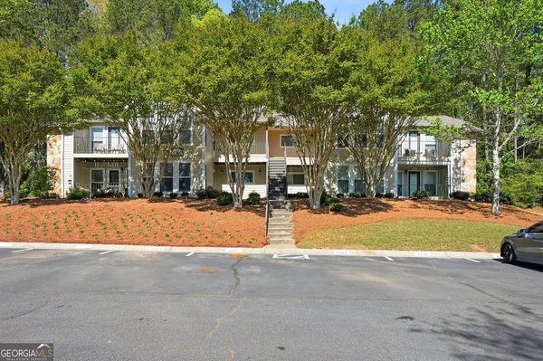 4013 Lake Pointe Circle, Roswell