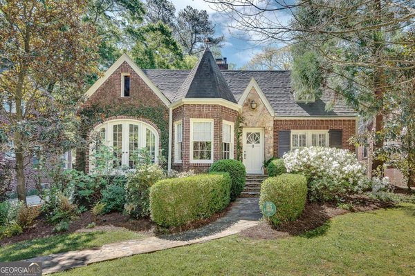 1755 Inverness Avenue, Atlanta