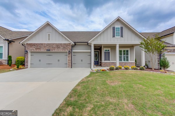 main picture of 6971 Scenic Overlook Trace, Flowery Branch