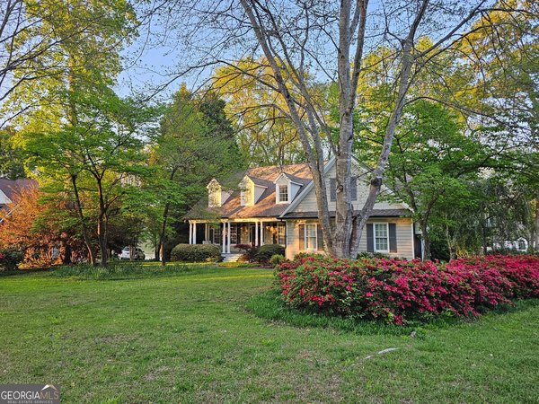 187 Shoreline Circle, Newnan