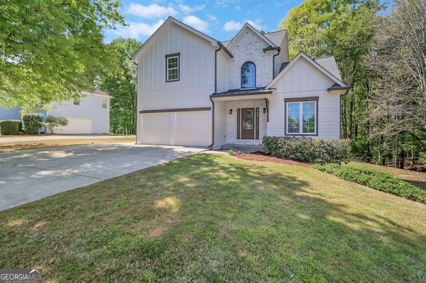 6259 Spring Lake Drive, Flowery Branch