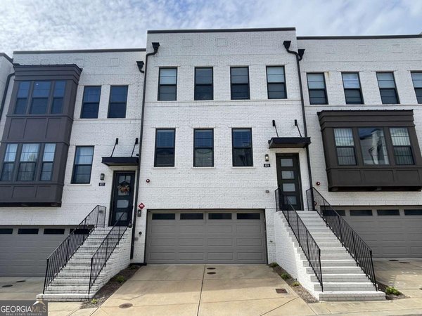 824 Stone Ridge Lane Atlanta