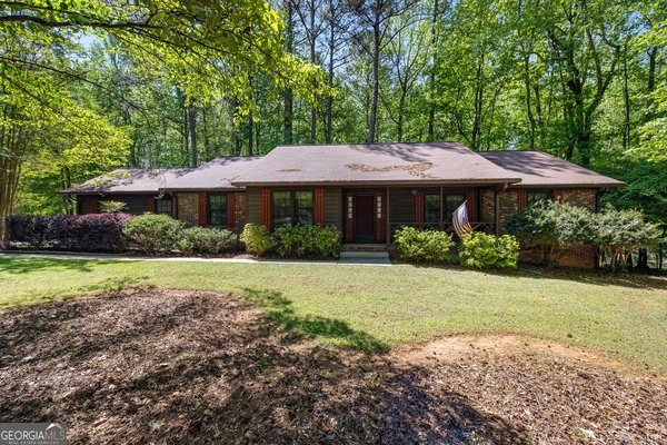 160 Kingswood Drive, Fayetteville