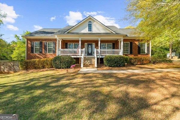 144 Manor Place, Commerce