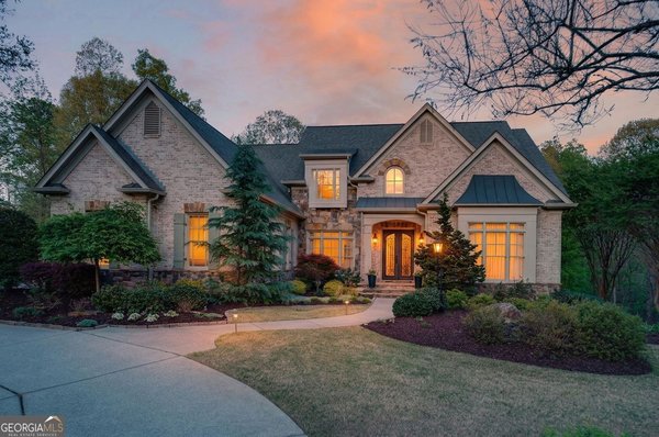 215 Sherwood Pass, Roswell