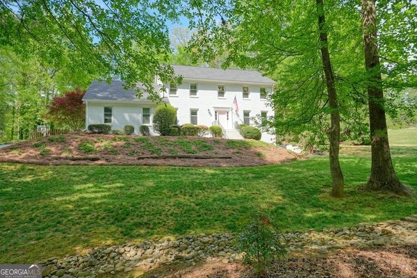 1075 Willow Bend, Roswell