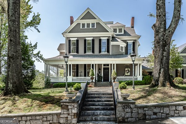 320 3rd Avenue, Rome