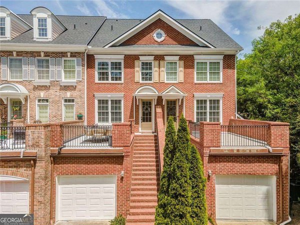 6013 Waters Edge Trail, Roswell