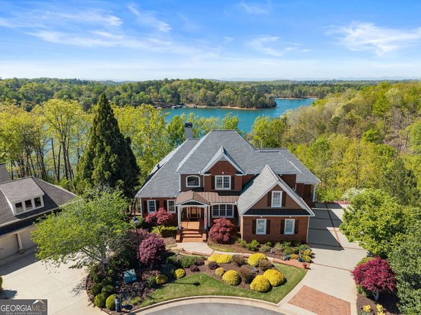 3738 Wavespray Court Gainesville