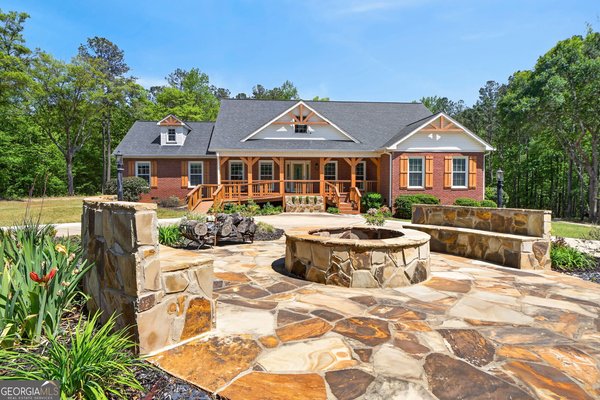 916 Highway 36, Barnesville