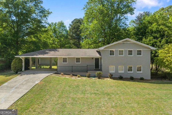 641 Gordon Combs Road, Marietta