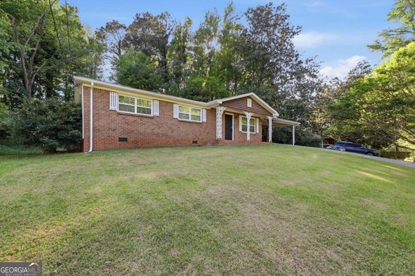 2322 Chestnut Log Loop Lithia Springs