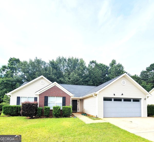 203 Plantation Trail, Griffin